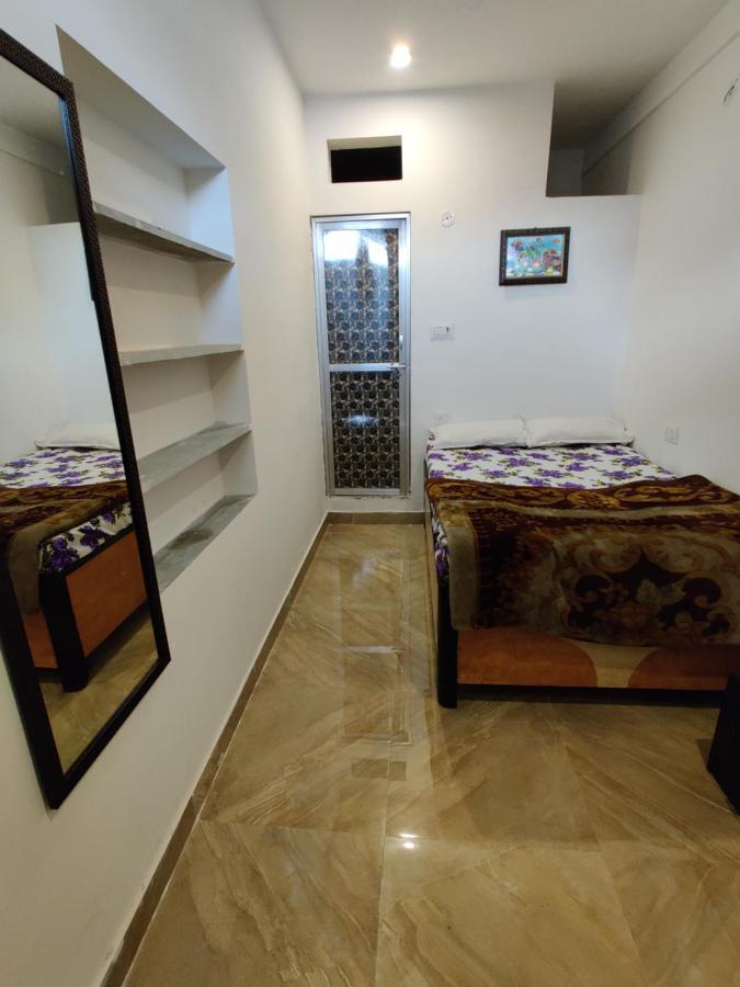 Varah Square Guest House Pushkar Exterior foto